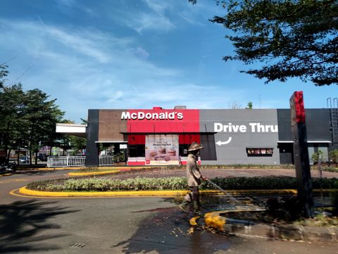 McDonald's Summarecon Digital Center