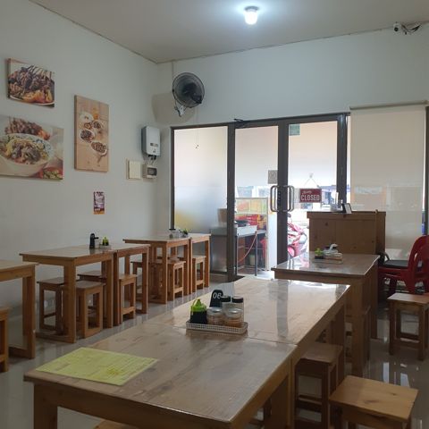Sudi Mampir Sop Kaki Kambing