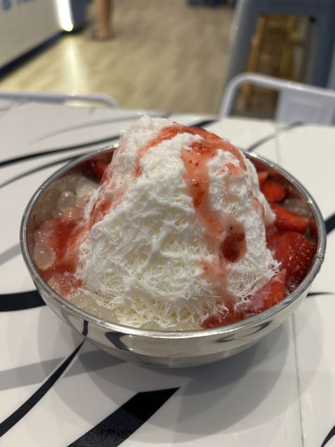 Misnow Gading Serpong Glaze 2 (Korean milky snow ice & tea)