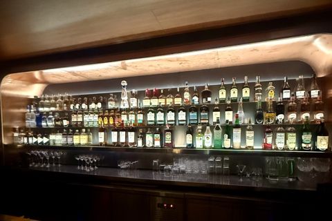Whisper Bar