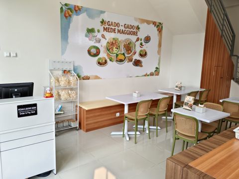 Gado-Gado Mede Maggiore