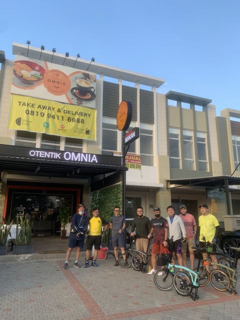 OMNIA Otentik Makan & Ngopi