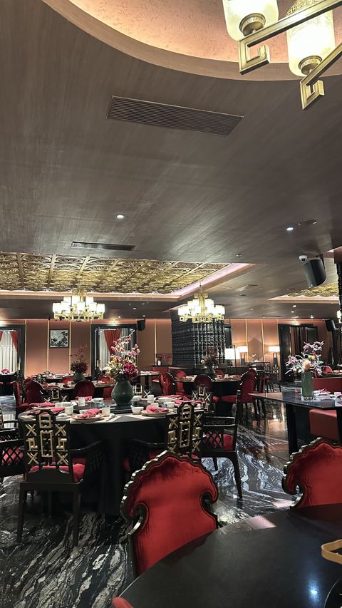 Royal Eight Chinese Dining & Dim Sum