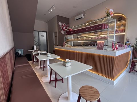 COMEBAKE Donuts & Bakery - Maggiore Grande