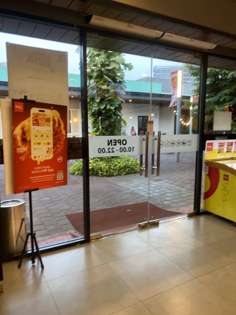 Richeese Factory SDC