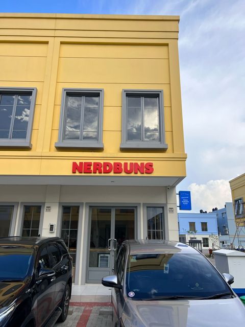 Nerd Buns Burger-Gading Serpong