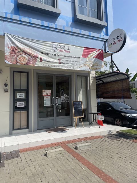 Mr Yao Gading Serpong